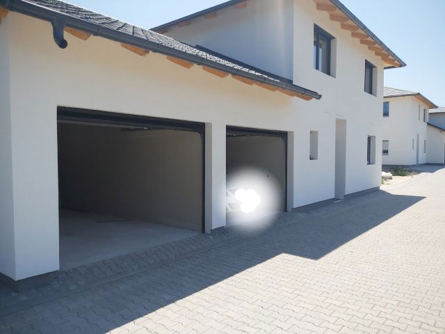 Eladó ikerház, Vecsésen 119 M Ft, 5 szobás