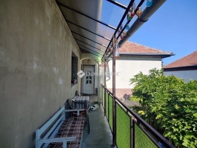 Eladó családi ház, Úrin 49 M Ft, 3 szobás