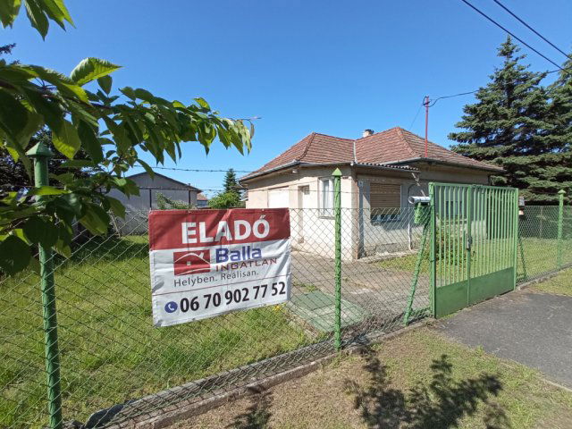 Eladó családi ház, Budapesten, XVII. kerületben 76.9 M Ft