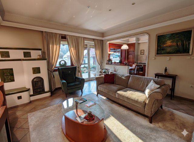 Eladó családi ház, Zalaegerszegen 120 M Ft, 4+1 szobás