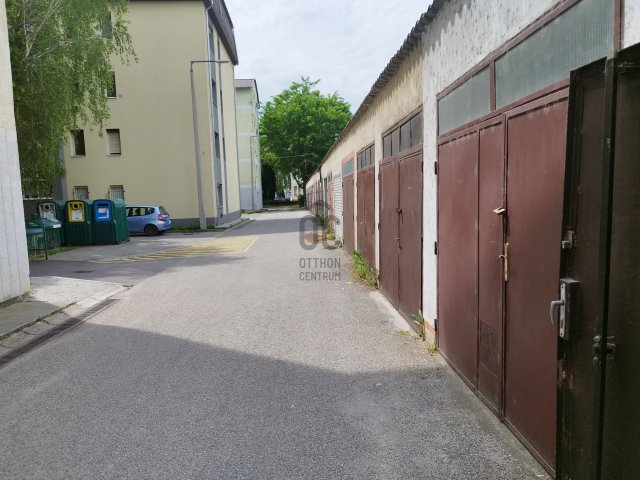Eladó garázs, Siófokon 6.5 M Ft / költözzbe.hu