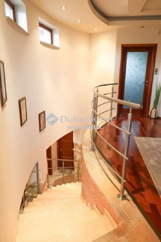 Eladó családi ház, Budapesten, XVIII. kerületben 368 M Ft