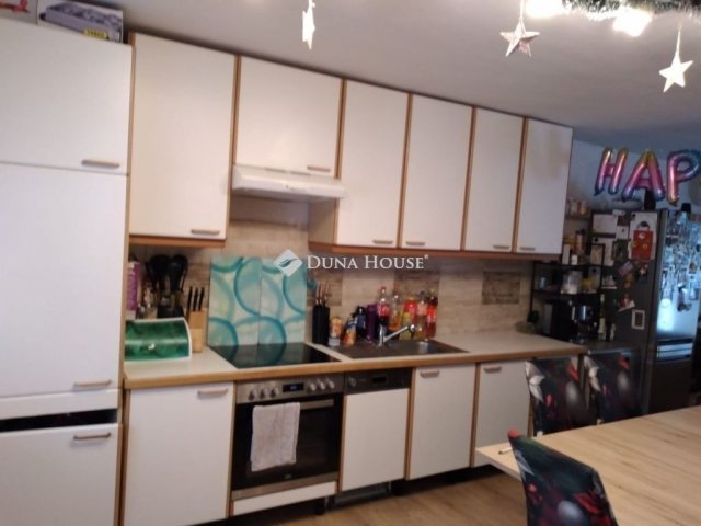 Eladó családi ház, Szentgotthárdon 87 M Ft, 4+1 szobás