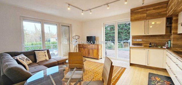 Kiadó téglalakás, albérlet, Szombathelyen, Kétrózsa közben