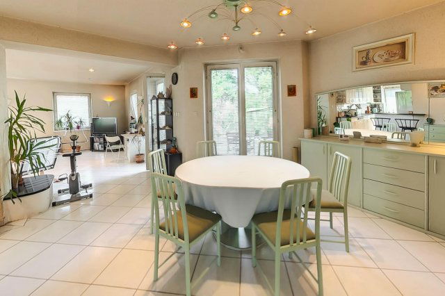 Eladó családi ház, Budapesten, XVI. kerületben, Kenéz utcában