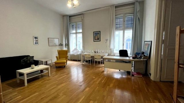 Eladó téglalakás, Budapesten, VI. kerületben 129 M Ft, 4 szobás