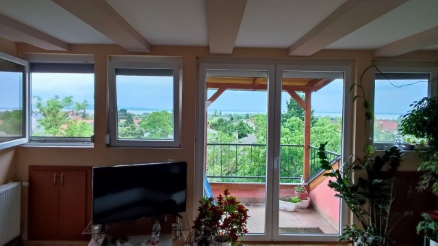 Eladó sorház, Vonyarcvashegyen 79.9 M Ft, 4+1 szobás