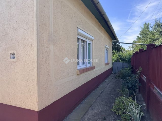 Eladó családi ház, Sarkadon 15 M Ft, 3 szobás