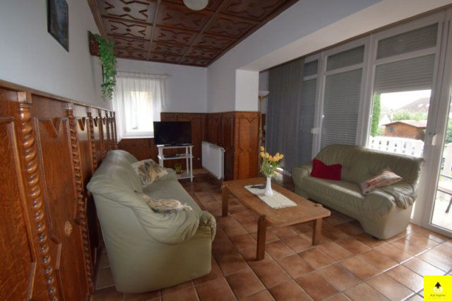 Eladó családi ház, Bükön 93 M Ft, 9 szobás