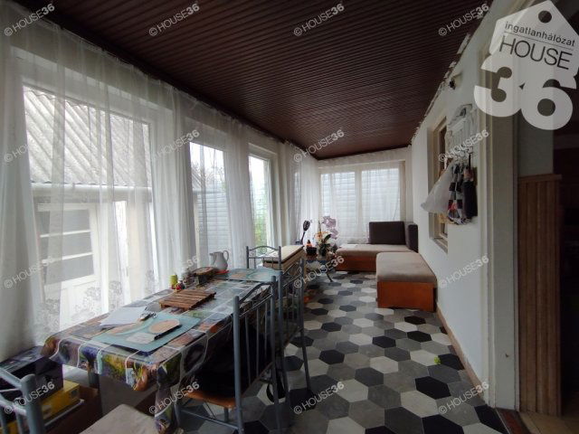 Eladó családi ház, Izsákon 32.5 M Ft, 4 szobás