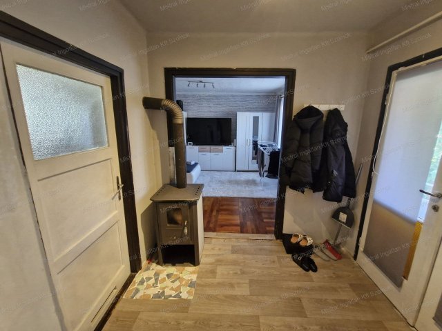 Eladó családi ház, Szolnokon, Attila utcában 47 M Ft, 4 szobás