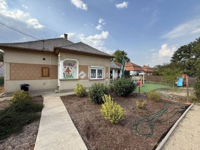 Eladó családi ház, Ráckevén 49.5 M Ft, 2 szobás