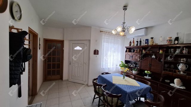 Eladó családi ház, Bocskaikerten 49.9 M Ft, 2 szobás