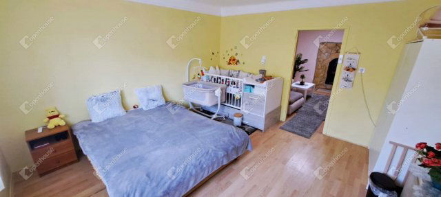 Eladó családi ház, Pilisen 39.9 M Ft, 2 szobás