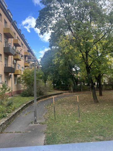 Eladó téglalakás, Pécsett 50.99 M Ft, 3 szobás