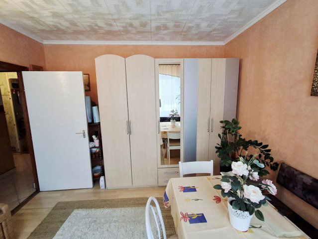 Eladó panellakás, Tatabányán 53.9 M Ft, 3+1 szobás