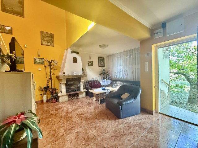 Eladó családi ház, Oroszlányban 42.9 M Ft, 1+3 szobás