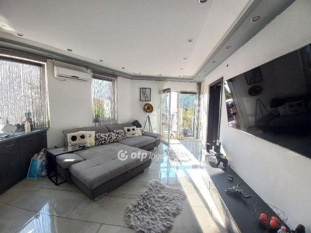 Eladó téglalakás, Budapesten, XV. kerületben 87 M Ft, 2+1 szobás