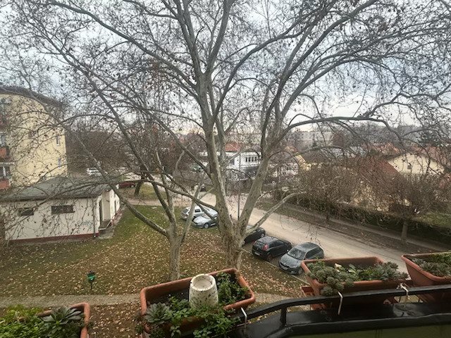 Eladó téglalakás, Győrött 55 M Ft, 1+2 szobás