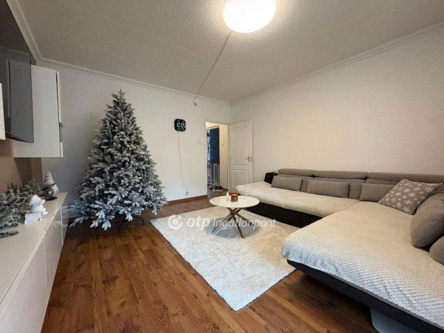 Eladó panellakás, Kecskeméten 55 M Ft, 2+1 szobás