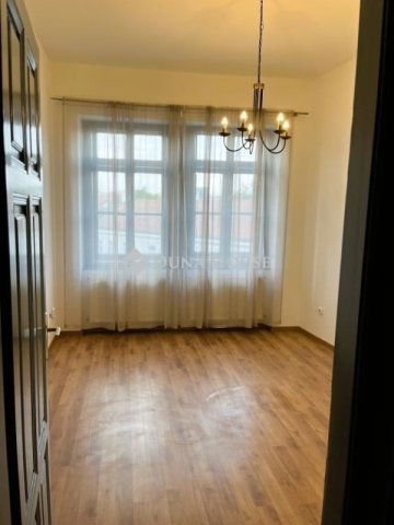 Eladó téglalakás, Székesfehérvárott 134.8 M Ft, 4 szobás