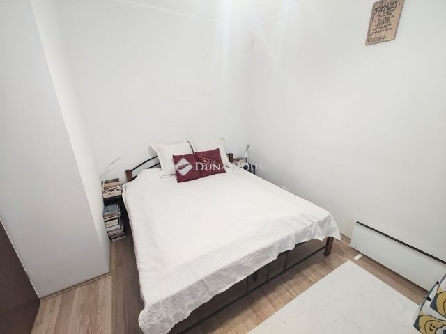 Eladó családi ház, Szegeden 214.9 M Ft, 5 szobás