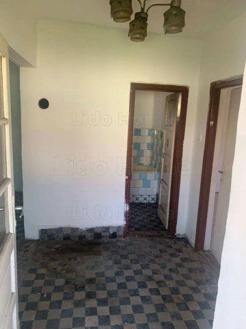 Eladó családi ház, Nagykarácsonyon 10.999 M Ft, 7 szobás
