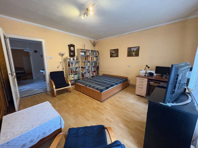 Eladó családi ház, Székesfehérvárott 79.8 M Ft, 2 szobás