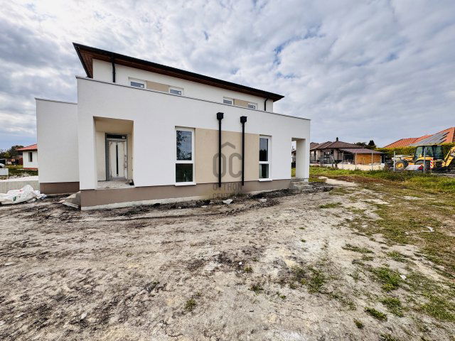 Eladó családi ház, Enesén 86.4 M Ft, 4 szobás