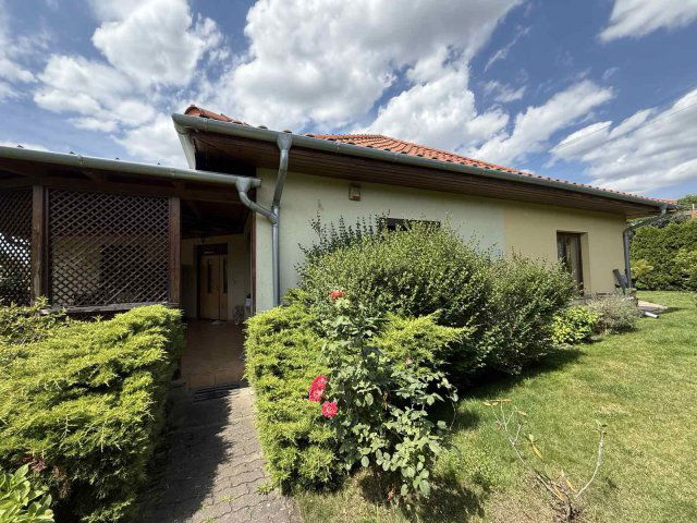 Kiadó családi ház, albérlet, Gödöllőn 282 E Ft / hó