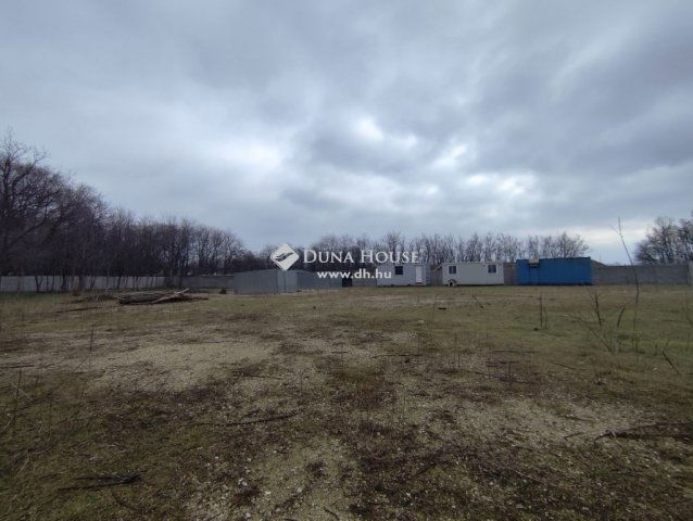 Eladó mezogazdasagi ingatlan, Bugyin 50 M Ft, 1 szobás