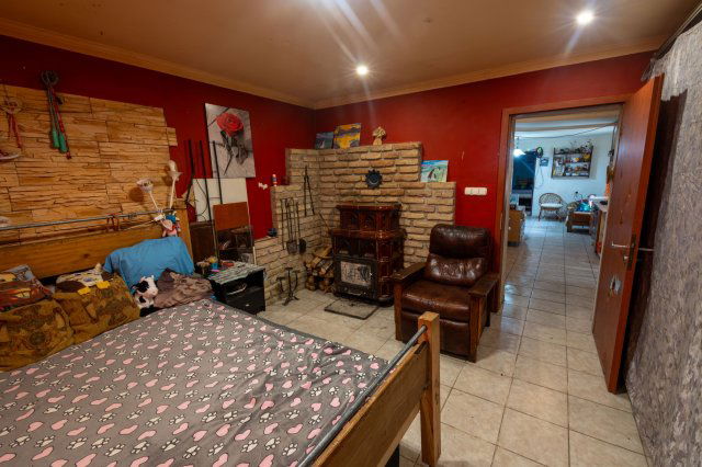 Eladó családi ház, Soponyán 25 M Ft, 4 szobás