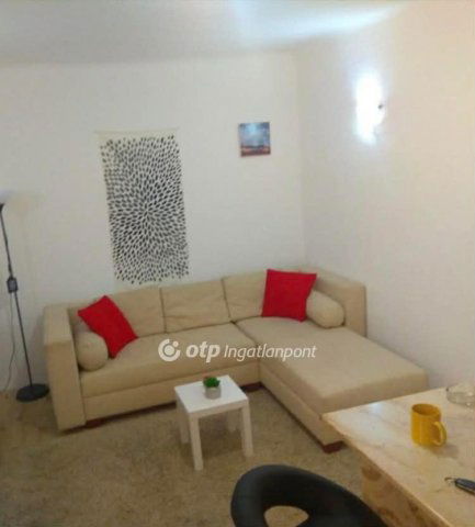 Eladó téglalakás, Budapesten, VIII. kerületben 32.5 M Ft