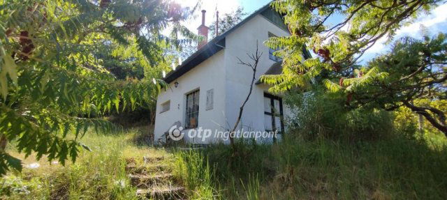 Eladó családi ház, Szekszárdon 29.9 M Ft, 1 szobás
