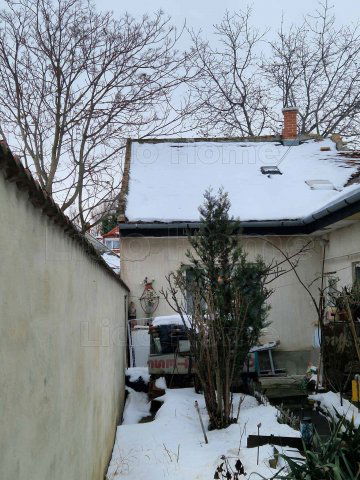 Eladó téglalakás, Székesfehérvárott 34.2 M Ft, 1 szobás