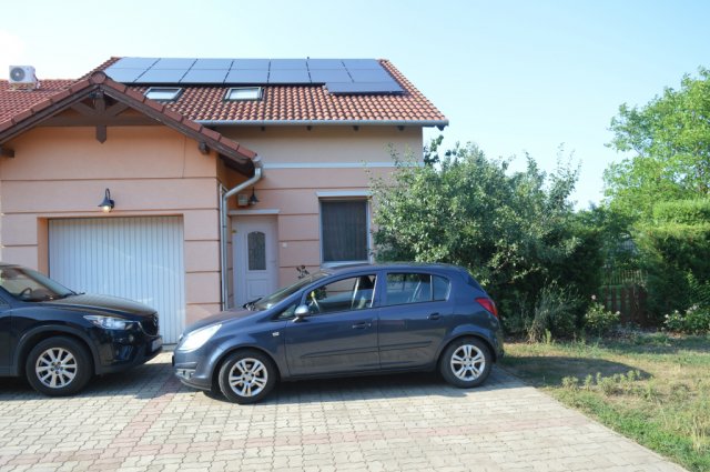 Eladó családi ház, Debrecenben 119 M Ft, 5 szobás