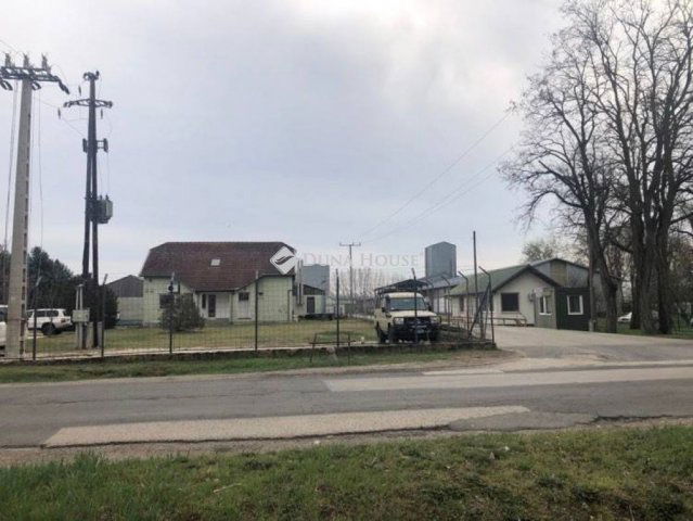 Eladó ipari ingatlan, Hernádon 149 M Ft / költözzbe.hu