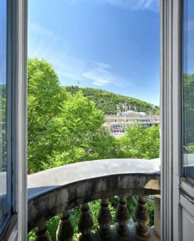 Eladó téglalakás, Budapesten, V. kerületben 343.8 M Ft, 6 szobás