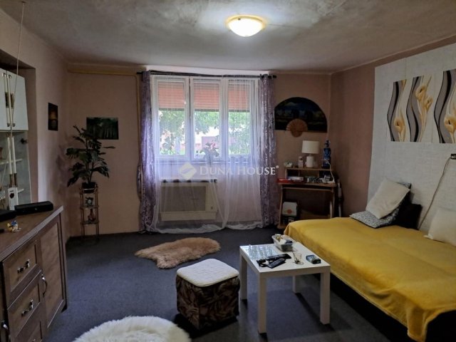 Eladó családi ház, Bácsalmáson 13.5 M Ft, 5 szobás