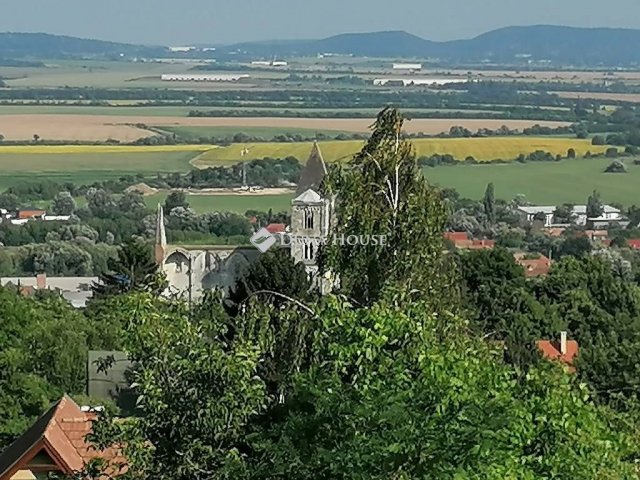 Eladó telek, Zsámbékon 9.9 M Ft / költözzbe.hu