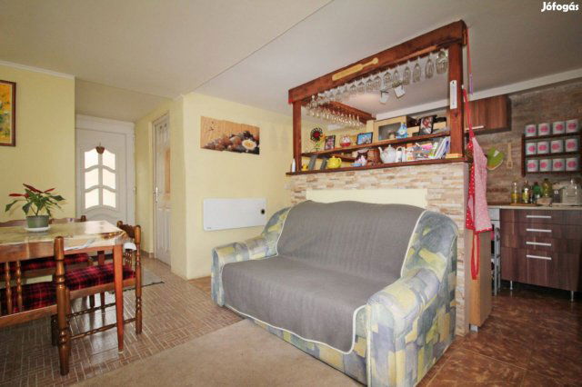 Eladó családi ház, Bikalon 19.5 M Ft, 1+1 szobás