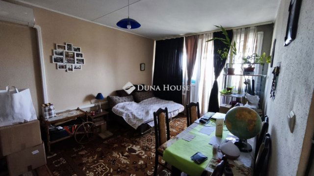 Eladó panellakás, Pécsett, Siklósi úton 40.5 M Ft, 2 szobás