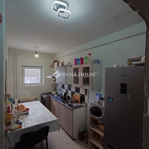 Eladó családi ház, Ócsán 79.5 M Ft, 7 szobás