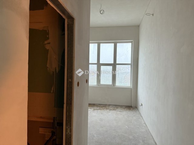 Eladó téglalakás, Budapesten, XXI. kerületben 21 M Ft, 1 szobás