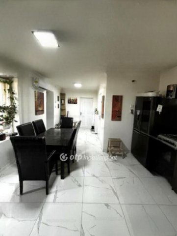 Eladó családi ház, Budakalászon 87.9 M Ft, 4 szobás