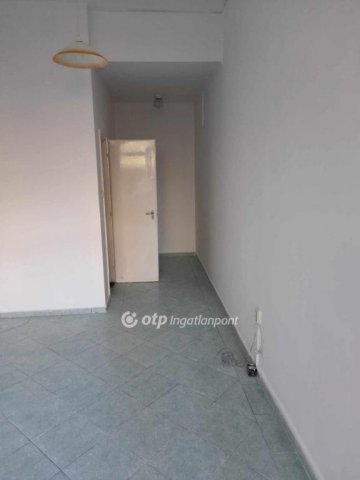 Eladó üzlethelyiség, Kaposváron 17.5 M Ft / költözzbe.hu