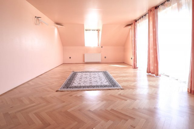 Eladó családi ház, XXII. kerületben, Pannónia utcában