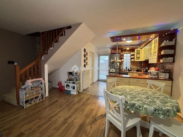 Eladó ikerház, Üllőn 89.9 M Ft, 3 szobás / költözzbe.hu