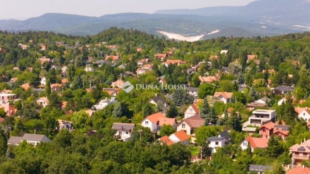 Eladó családi ház, Nagykovácsiban 249 M Ft, 5 szobás