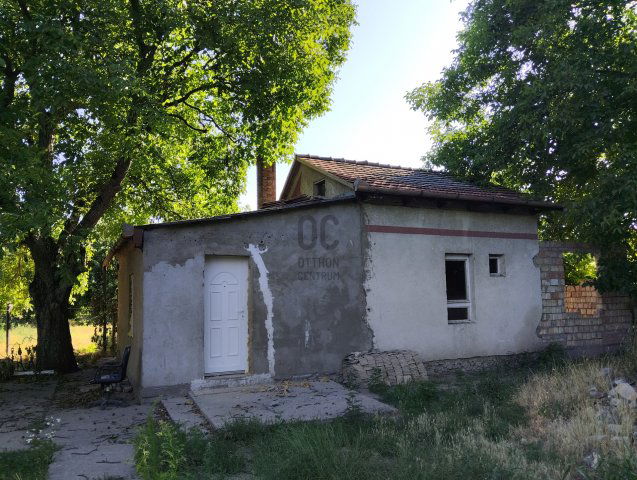 Eladó családi ház, Cegléden 11.9 M Ft, 1 szobás